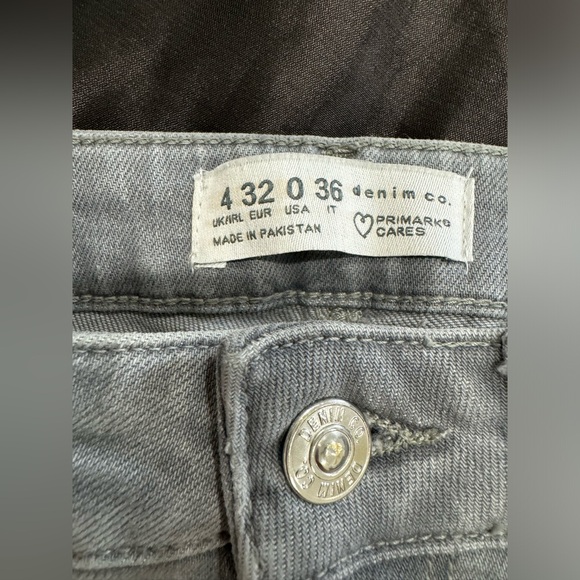 gray jeans - Picture 3 of 3